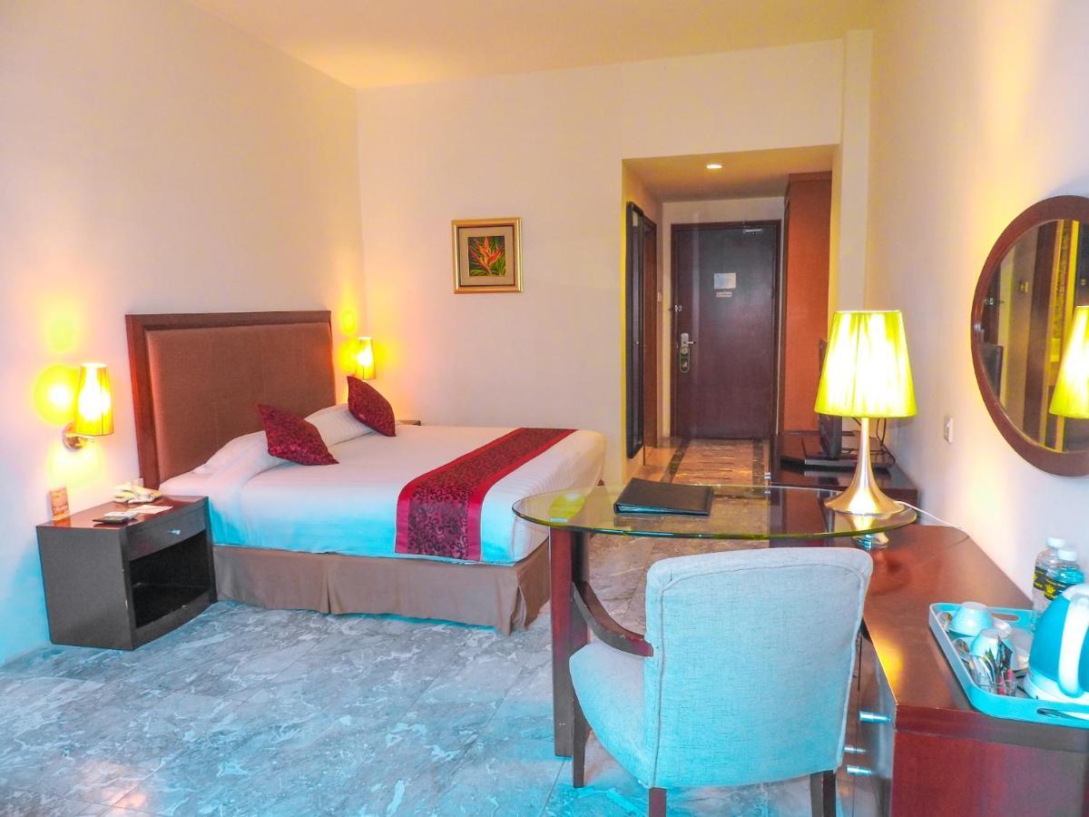 Crown Vista Hotel Нагоя Экстерьер фото