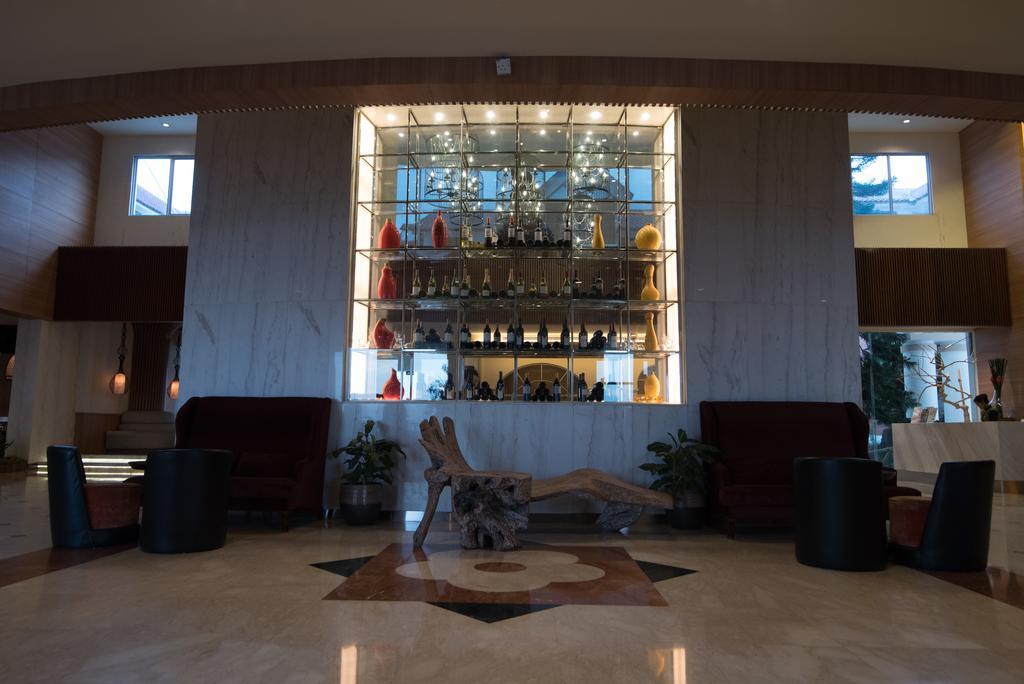 Crown Vista Hotel Нагоя Экстерьер фото