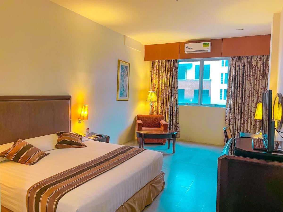 Crown Vista Hotel Нагоя Экстерьер фото