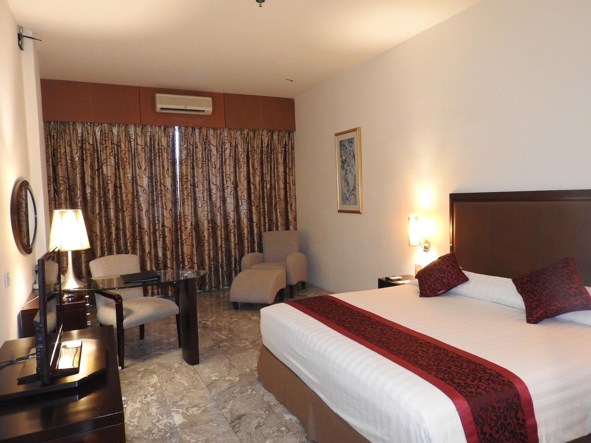 Crown Vista Hotel Нагоя Экстерьер фото
