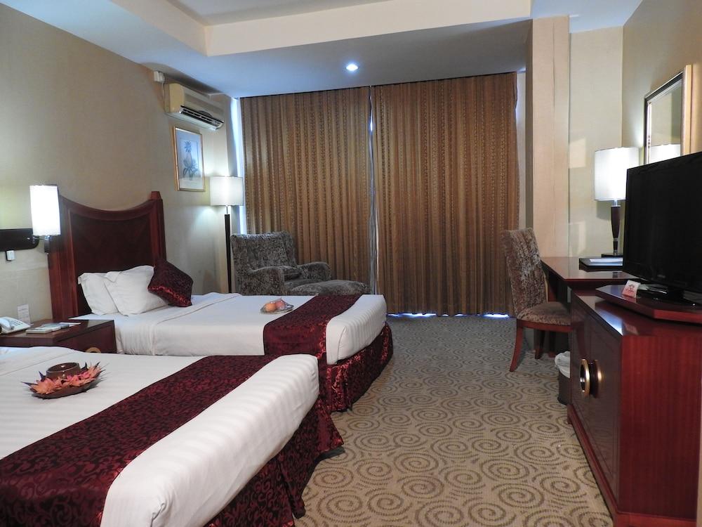 Crown Vista Hotel Нагоя Экстерьер фото