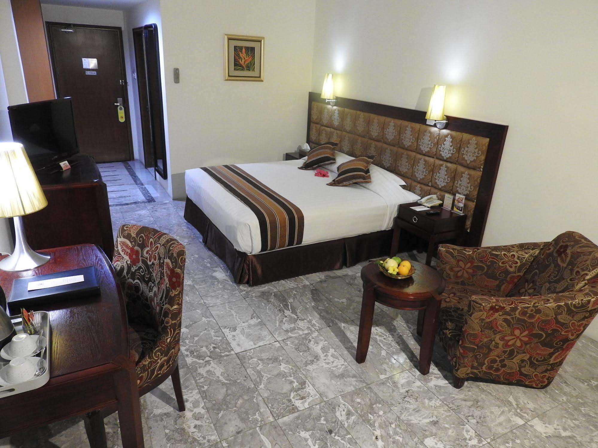 Crown Vista Hotel Нагоя Экстерьер фото