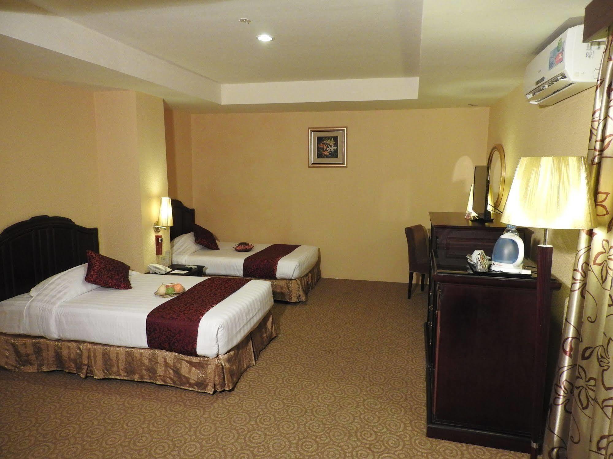 Crown Vista Hotel Нагоя Экстерьер фото