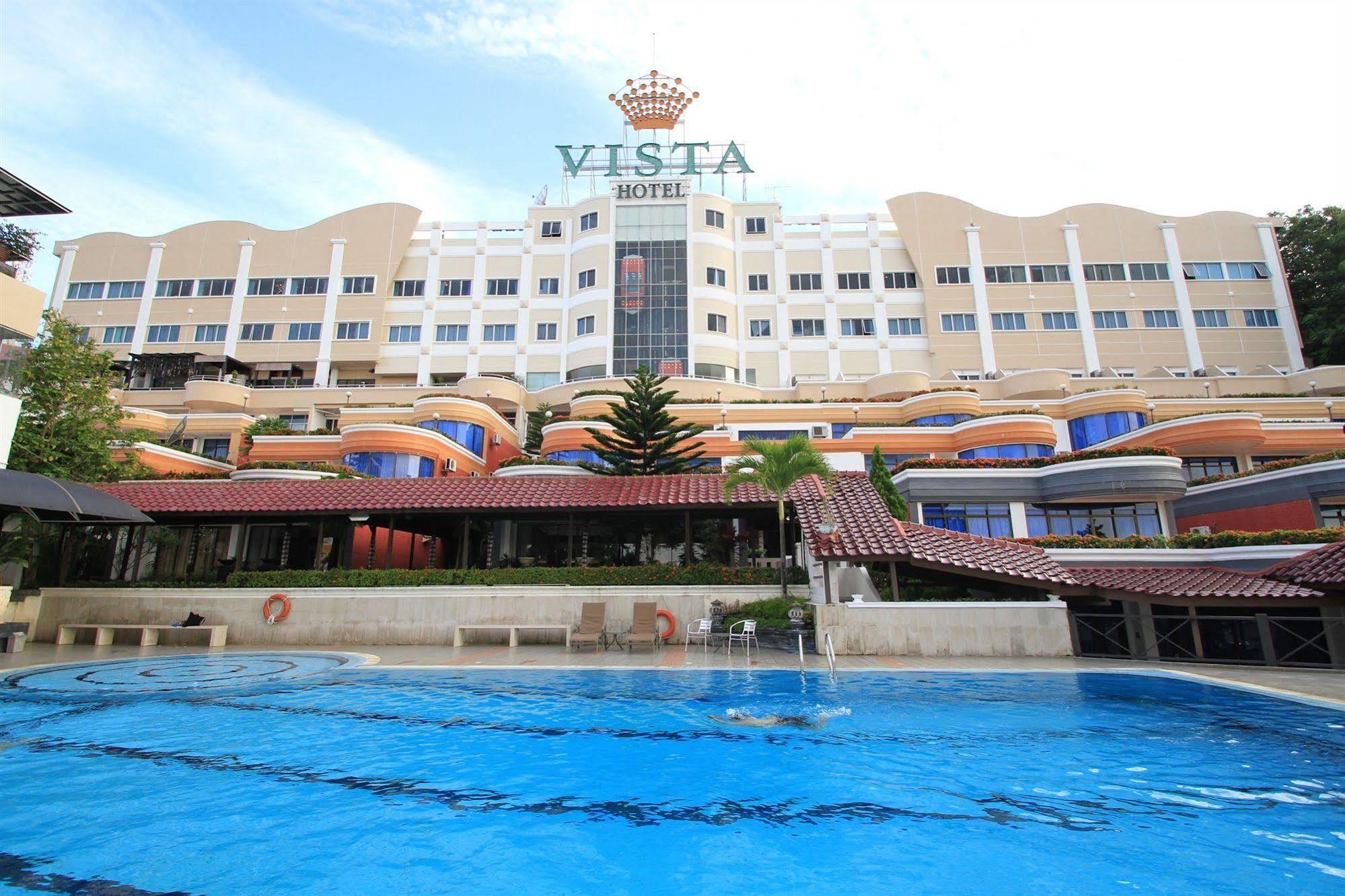 Crown Vista Hotel Нагоя Экстерьер фото